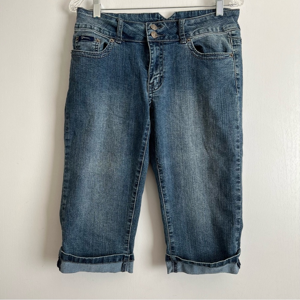 Flavour by Bubblegum Capris medium wash denim size 10 petite